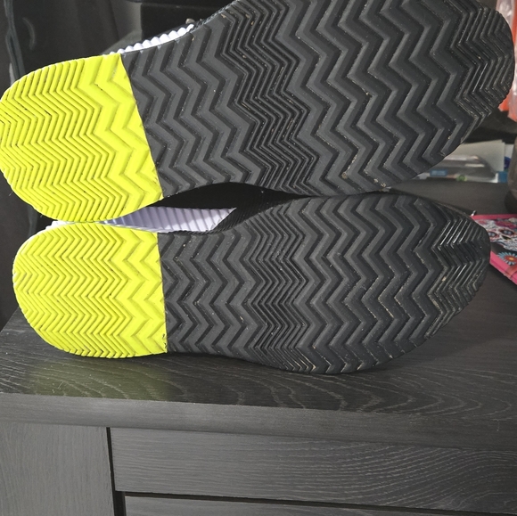 Woman's Sorel Puffy Winter Sneaker Boots size 10 Black Green and White - Picture 3 of 5